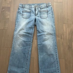 LOFT jeans size 6 with pocket detail
